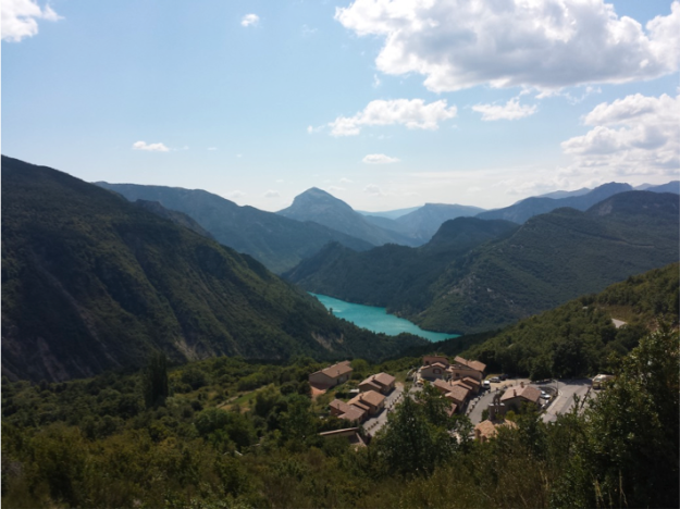 Une vue sur le petit village provençal de Demandolx.